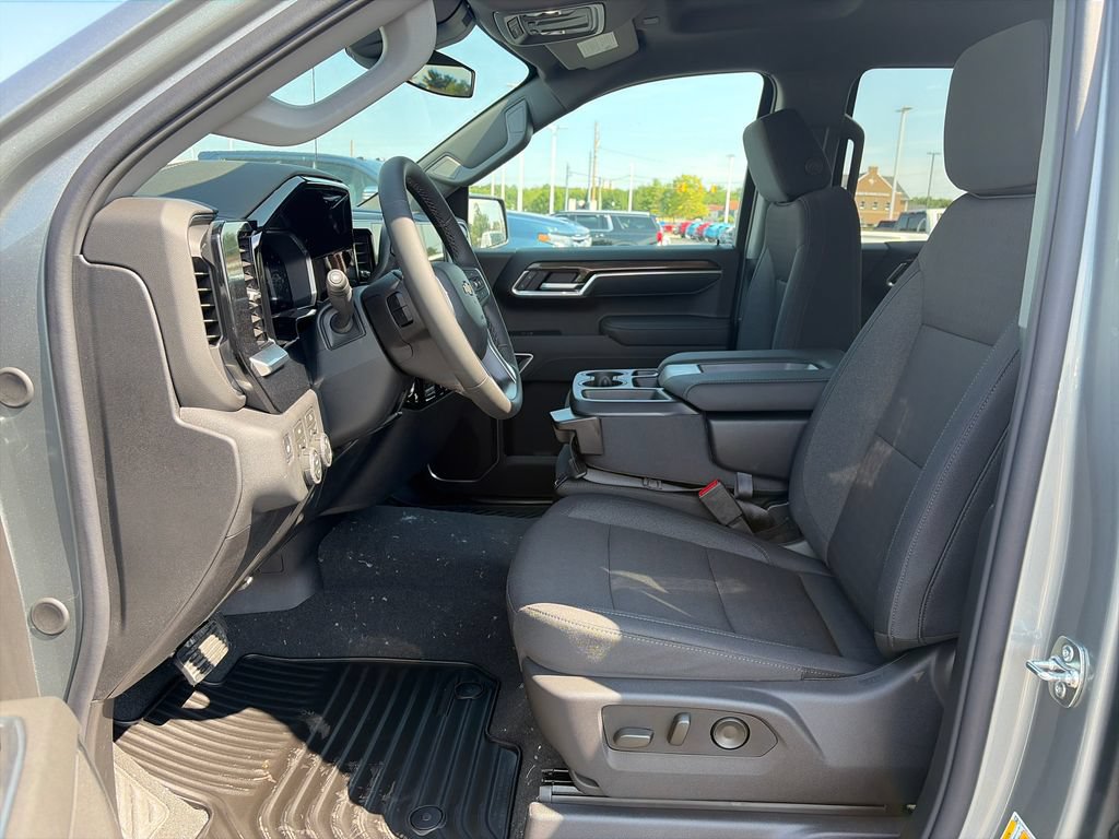 New 2026 Chevrolet Silverado 1500 LT AWD/4WD image 13
