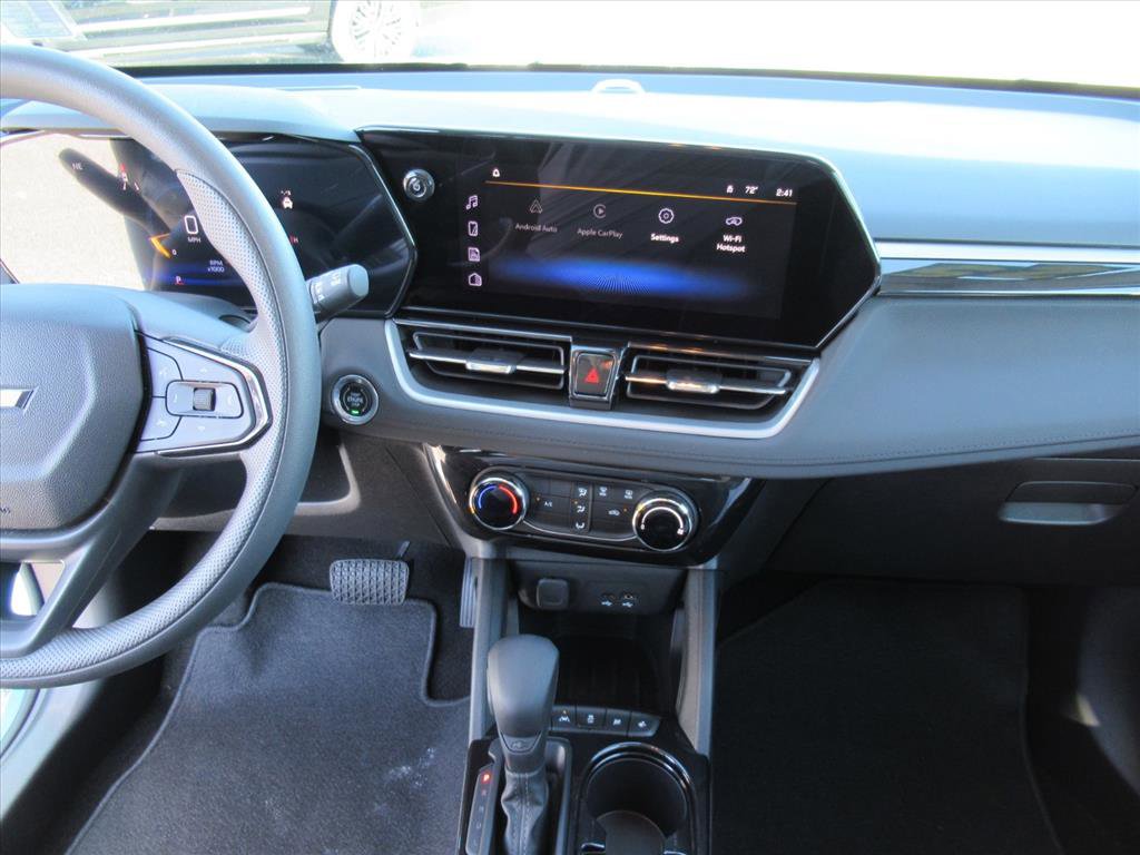 Used 2025 Chevrolet TrailBlazer LT w/ Driver Confidence Package image 20