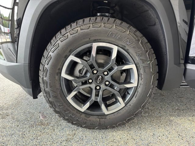 New 2026 Chevrolet Equinox ACTIV w/ Convenience Package III AWD/4WD image 28
