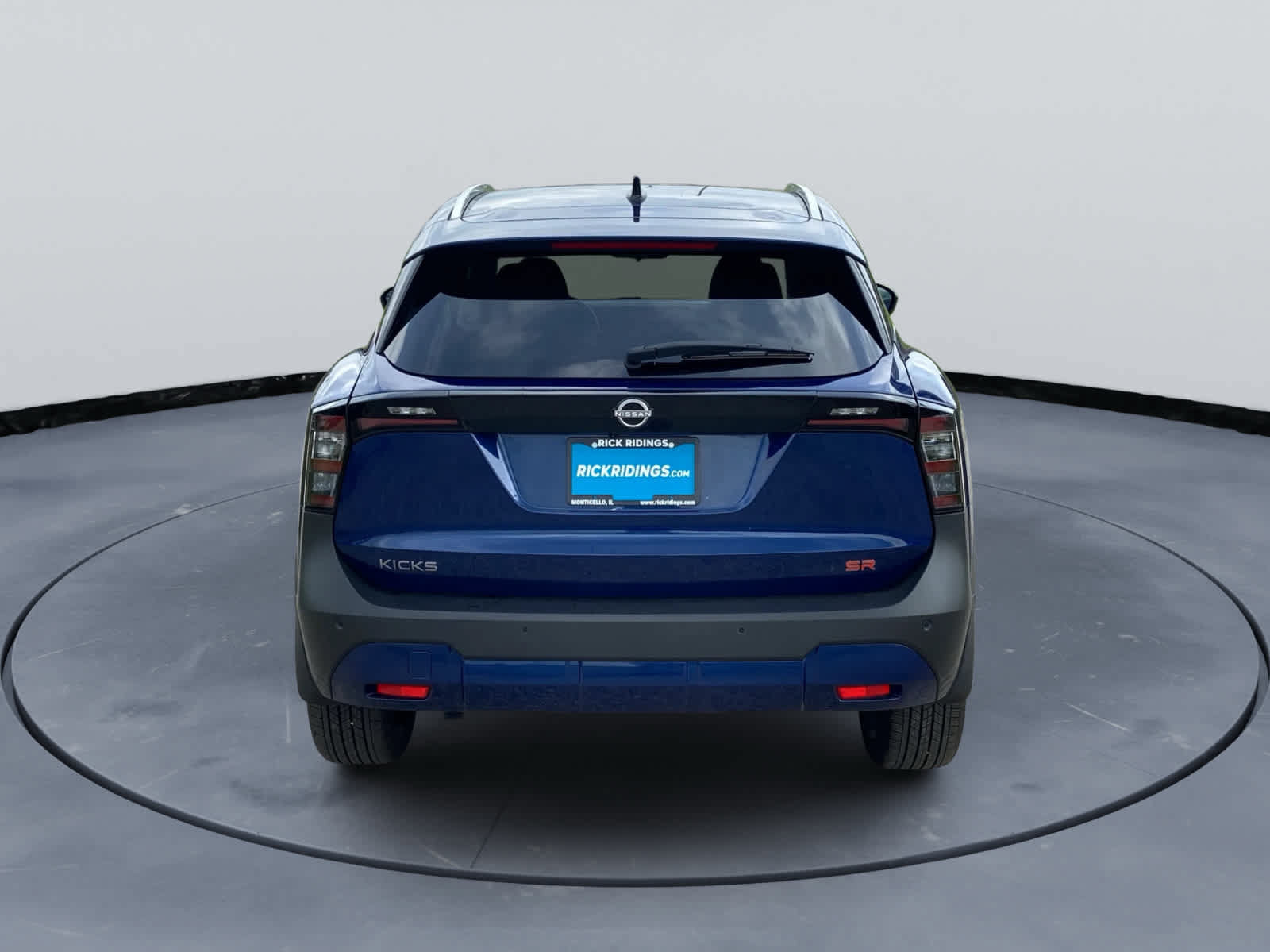 Used 2026 Nissan Kicks SR FWD image 6