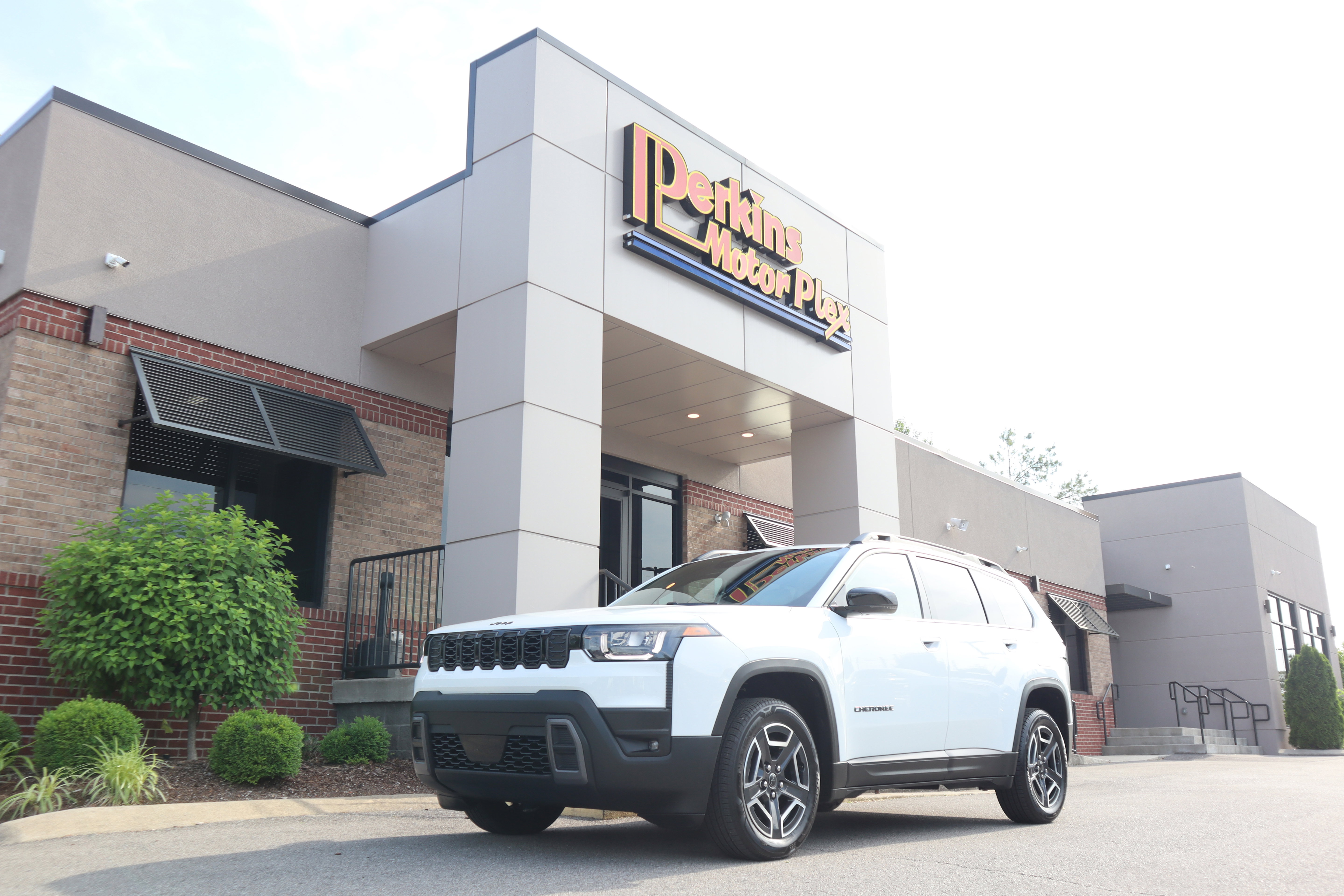 Used 2026 Jeep Cherokee Limited AWD/4WD image 35