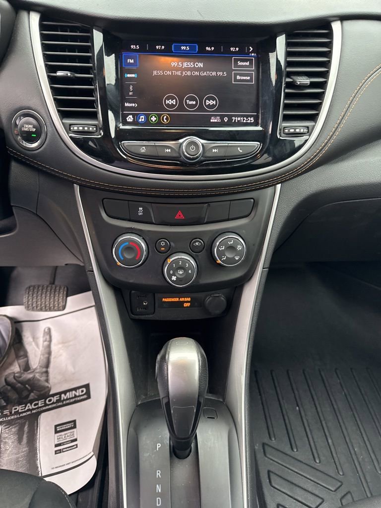 Used 2021 Chevrolet Trax LT w/ Sport Edition image 18