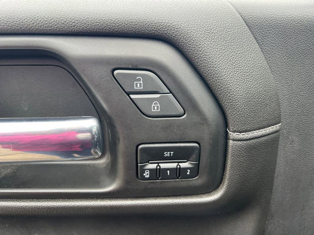 Used 2022 GMC Sierra 1500 SLT w/ SLT Convenience Package image 12