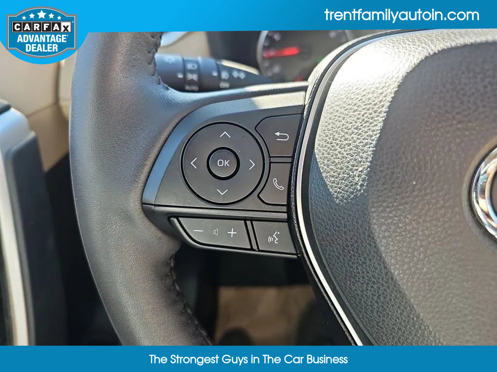 Used 2021 Toyota RAV4 XLE Premium image 23