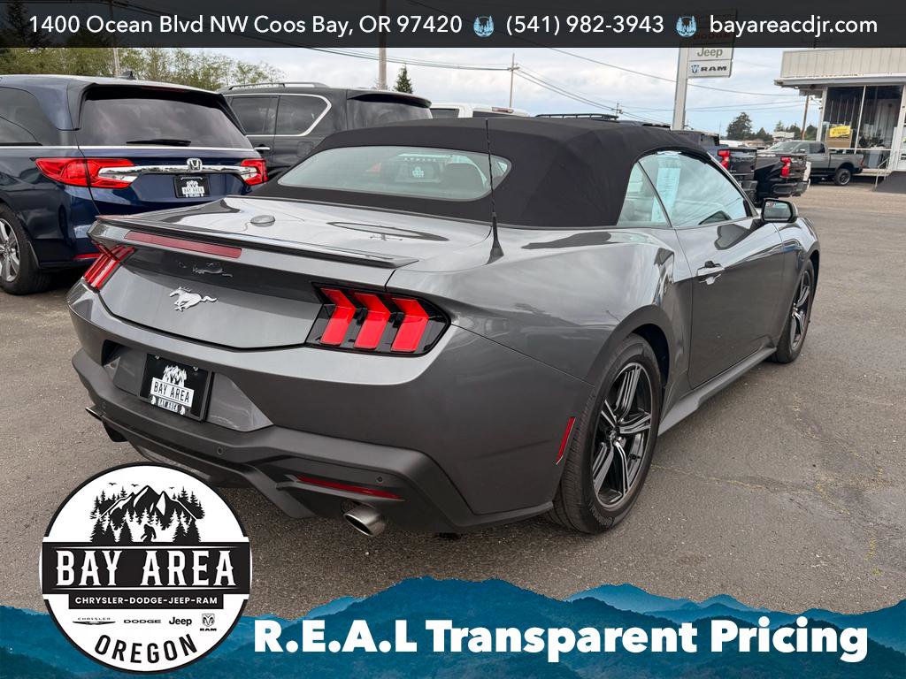 Used 2025 Ford Mustang Premium RWD image 5