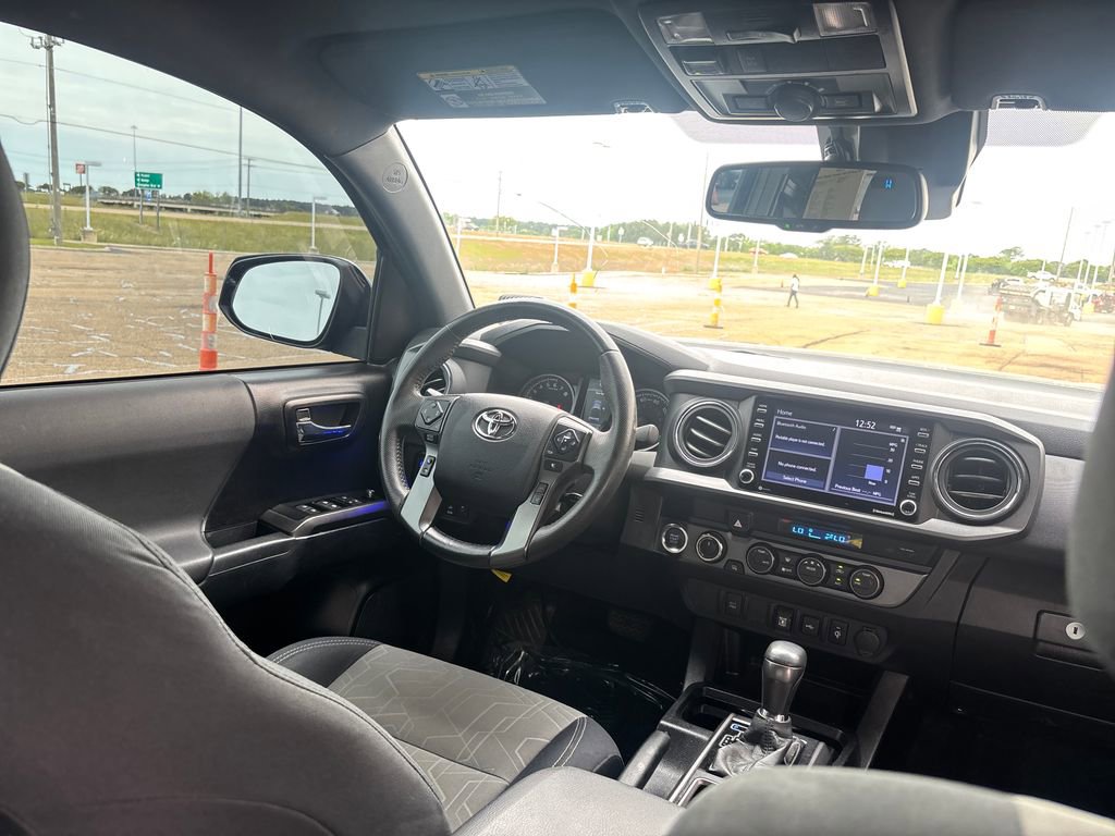 Used 2021 Toyota Tacoma TRD Off-Road image 31