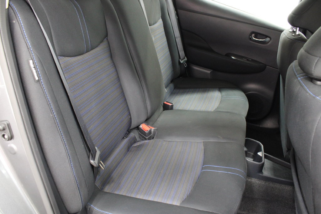 Used 2025 Nissan Leaf S FWD image 18
