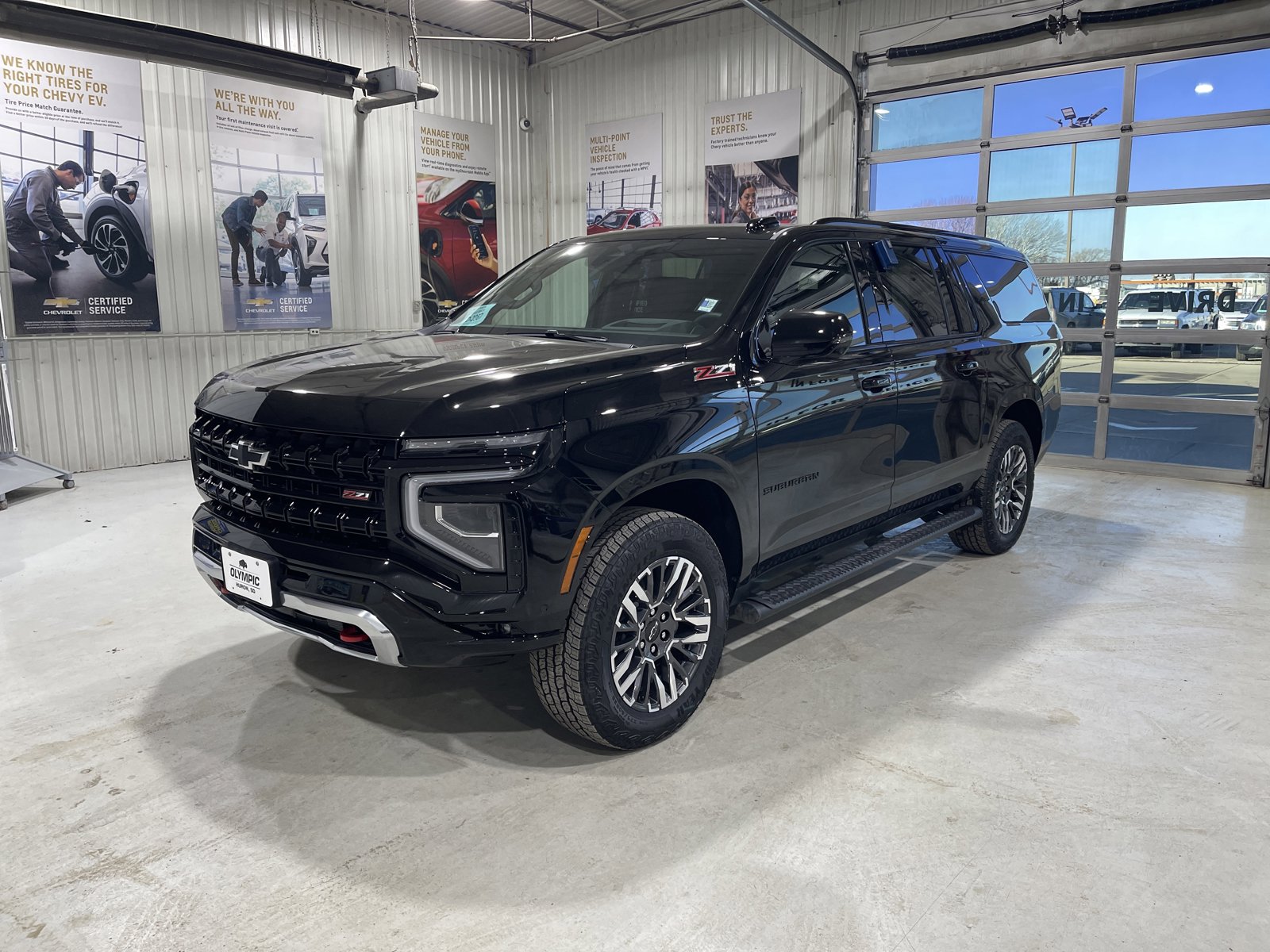 Used 2026 Chevrolet Suburban Z71 w/ Z71 Off-Road Package image 4