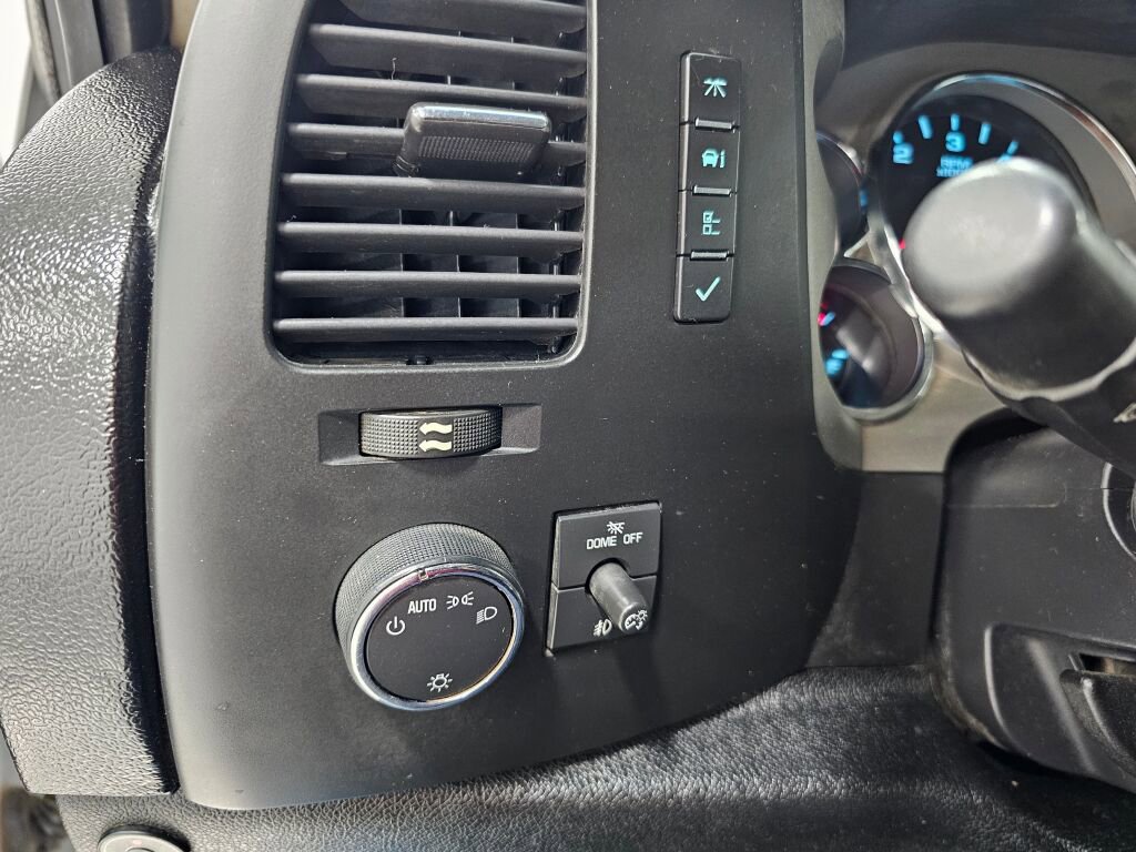 Used 2011 Chevrolet Silverado 1500 LT w/ All-Star Edition image 25