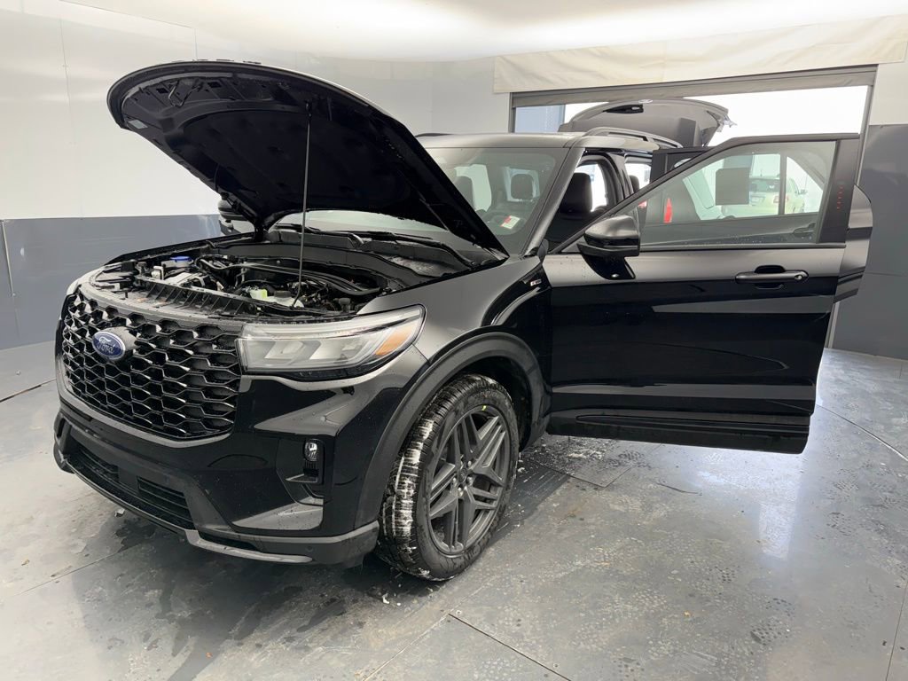 New 2026 Ford Explorer ST-Line w/ ST-Line Street Pack AWD/4WD image 15
