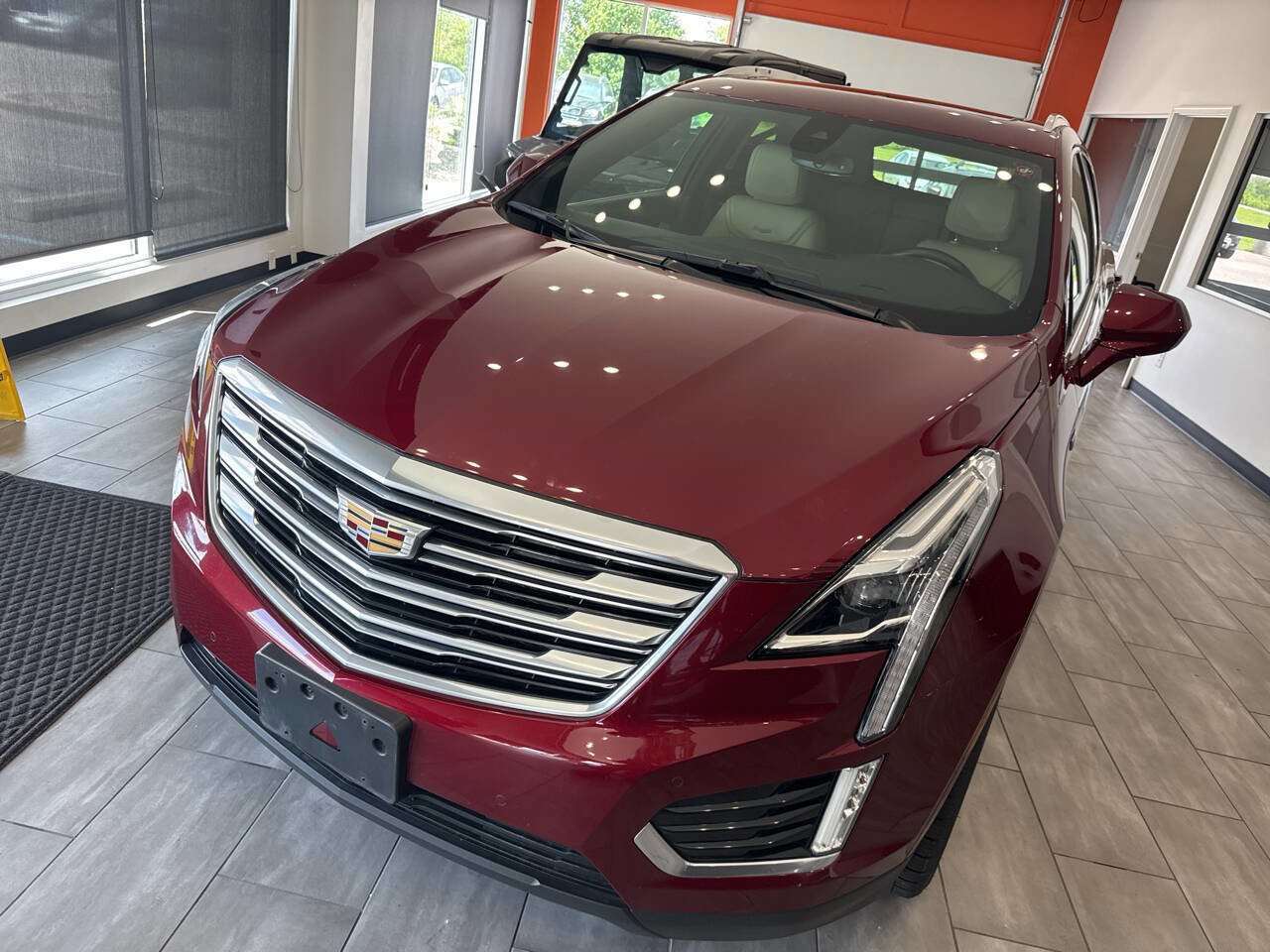 Used 2018 Cadillac XT5 Premium Luxury image 8