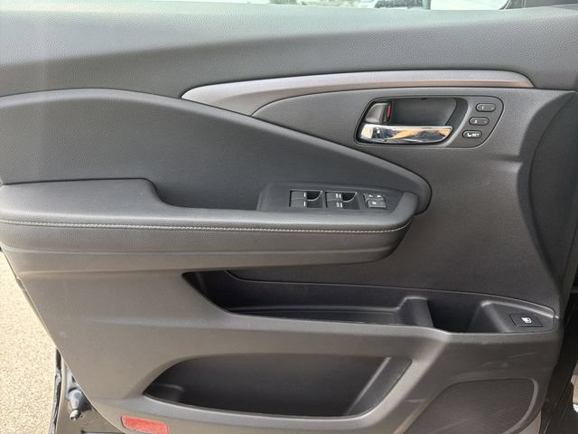 Used 2025 Honda Ridgeline RTL image 35