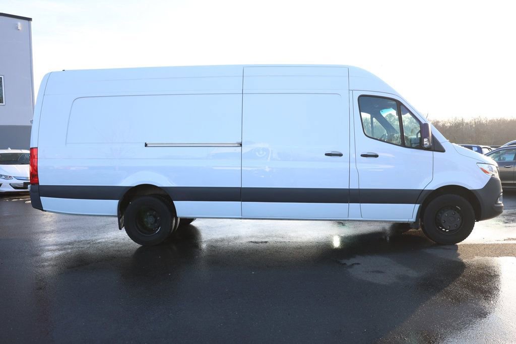 Used 2023 Mercedes-Benz Sprinter 4500 w/ Acoustic Package image 6