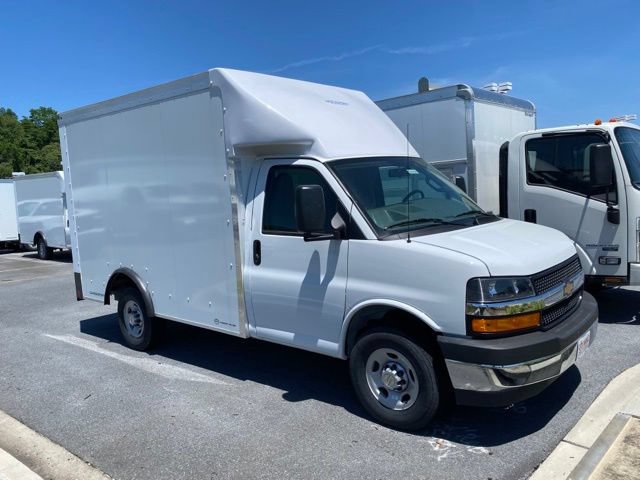 New 2026 Chevrolet Express 3500 w/ Power Convenience Package RWD image 9