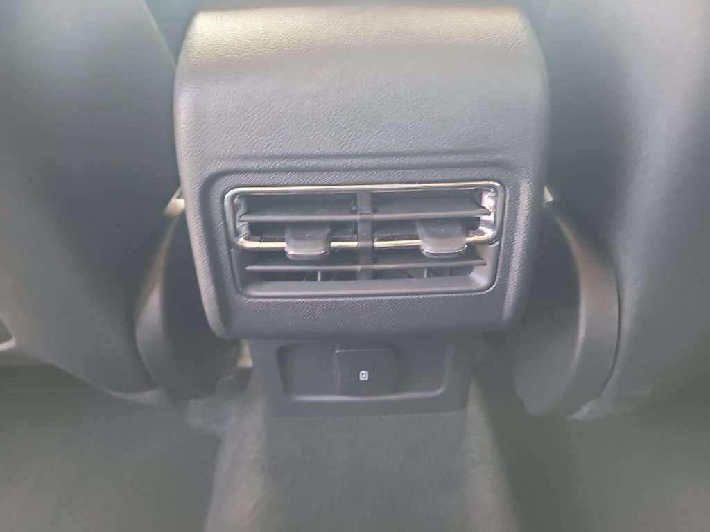 Used 2024 Lincoln Corsair FWD image 13