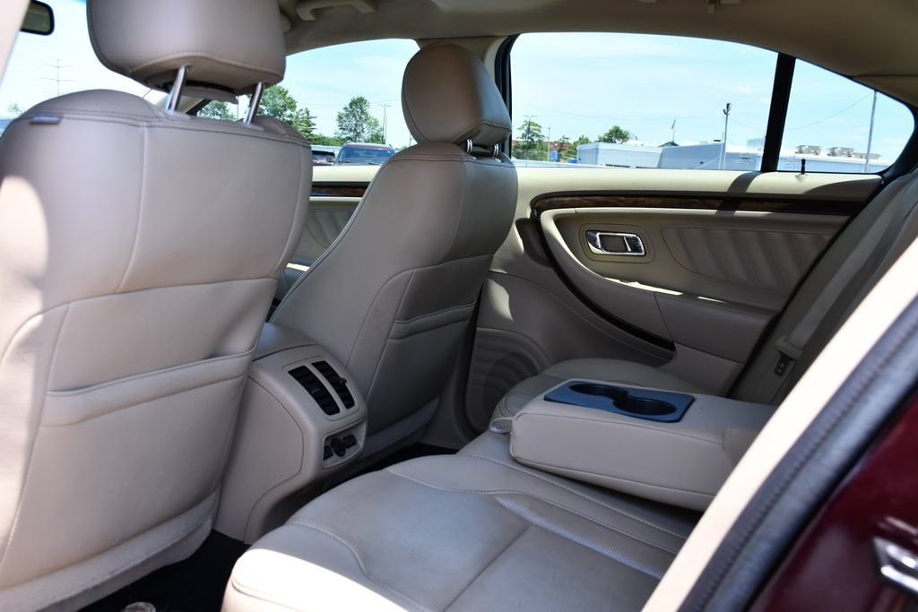 Used 2019 Ford Taurus Limited FWD image 18