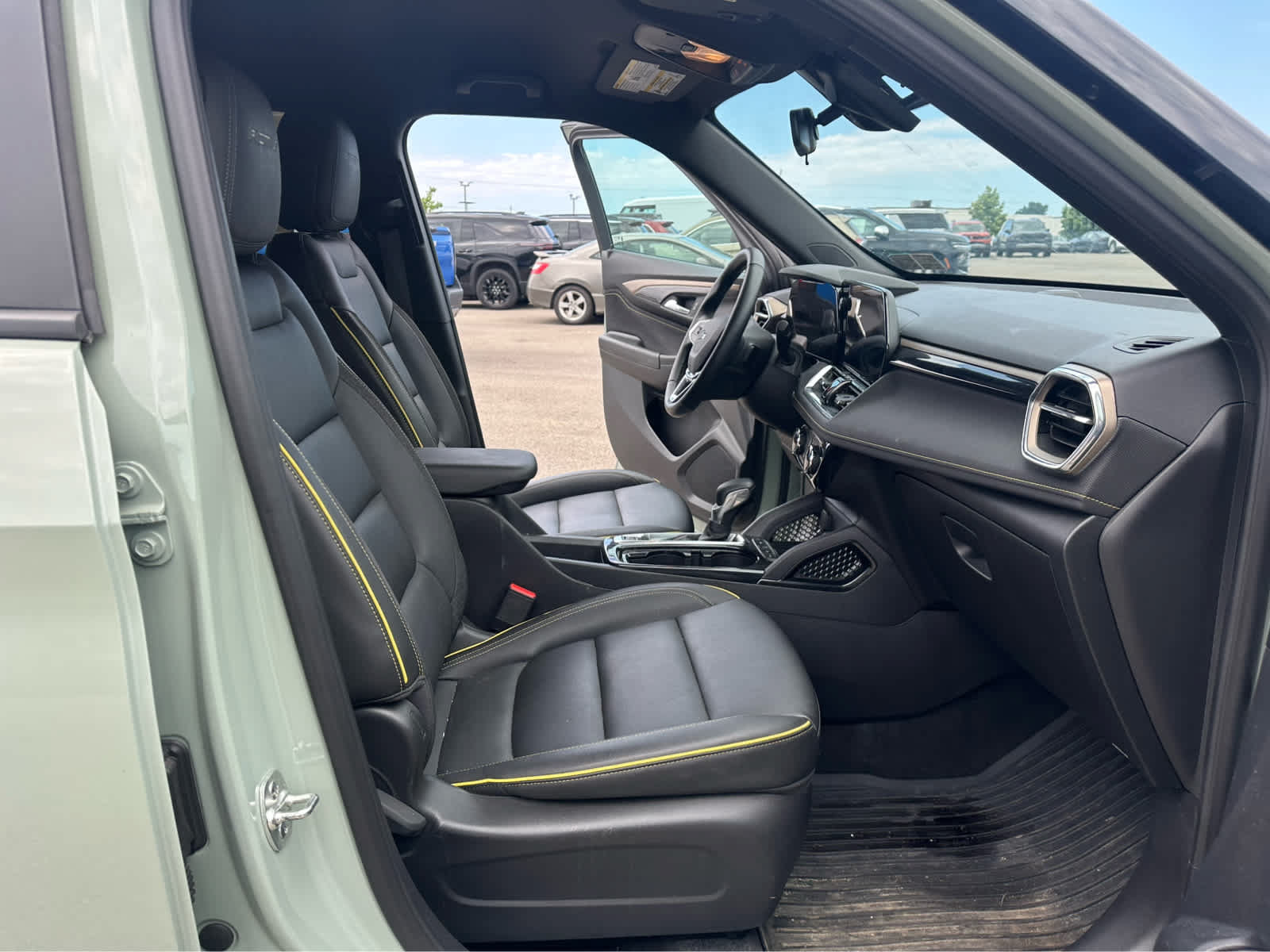 Used 2025 Chevrolet TrailBlazer ACTIV w/ Driver Confidence Package AWD/4WD image 20