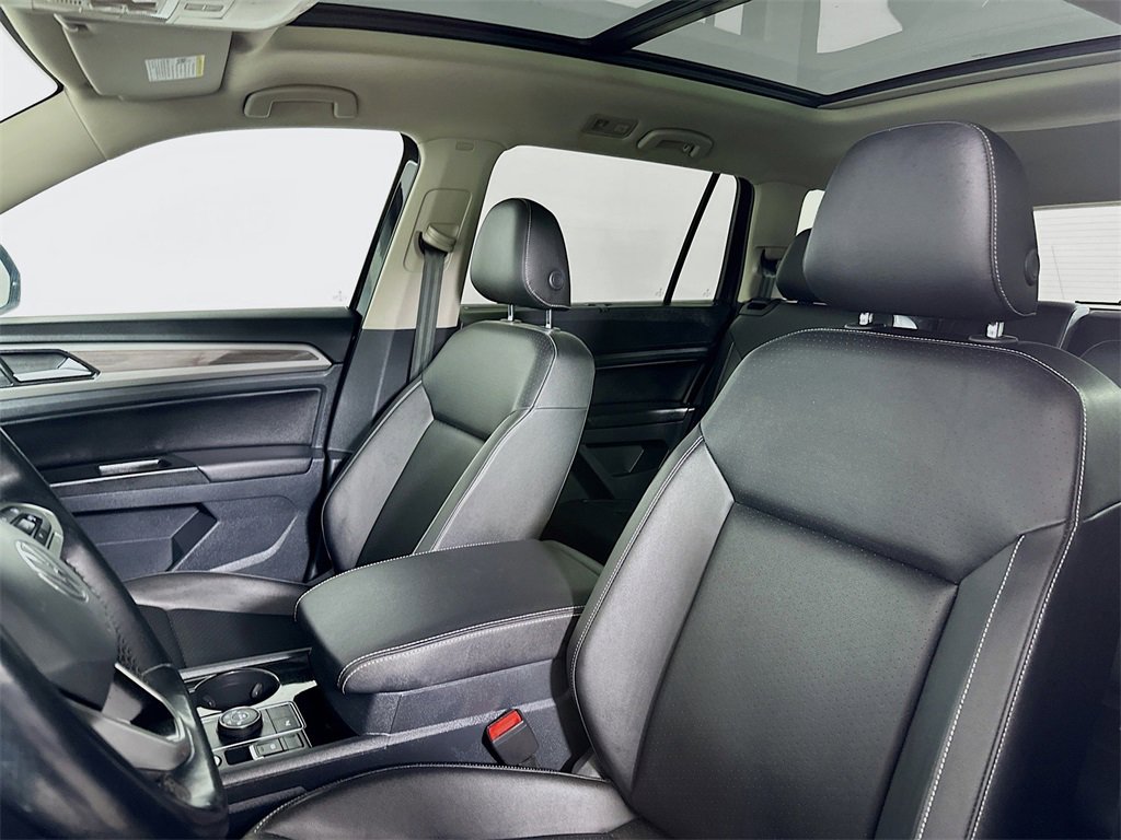 Certified 2021 Volkswagen Atlas SEL image 9