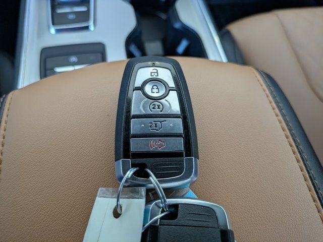 Certified 2024 Ford Edge Titanium w/ Titanium Elite Package image 33