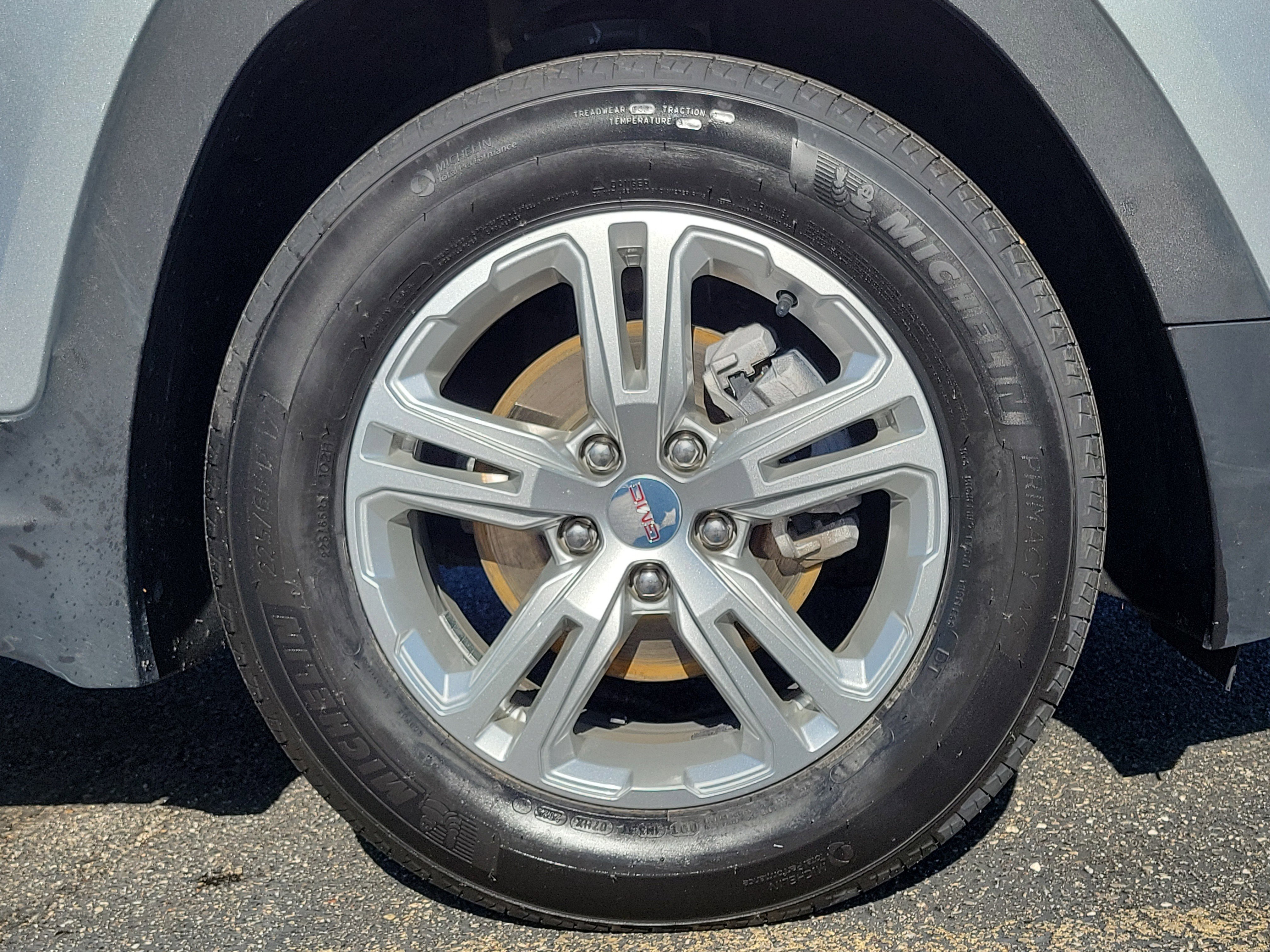 Used 2024 GMC Terrain SLE image 5