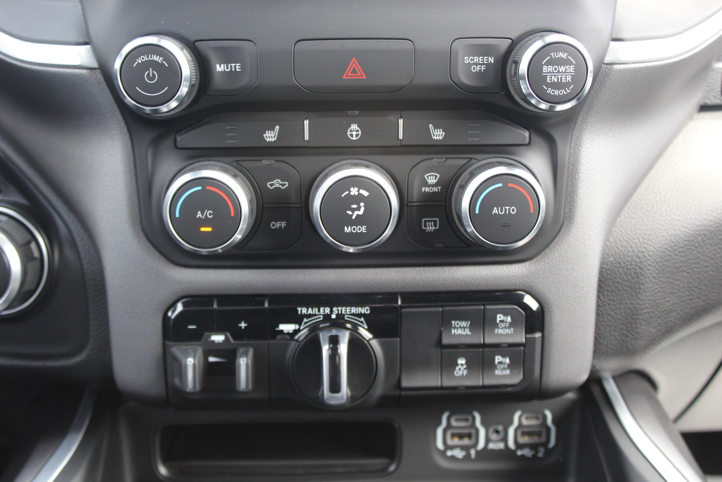 Used 2021 RAM 1500 Big Horn AWD/4WD image 14
