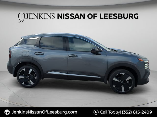 New 2026 Nissan Kicks SR w/ SR Premium Package FWD image 2