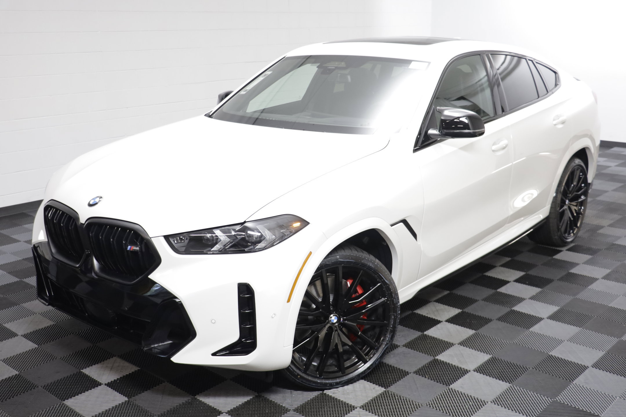 New 2027 BMW X6 M60i AWD/4WD image 2