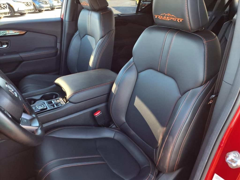 Certified 2025 Honda Pilot TrailSport image 13