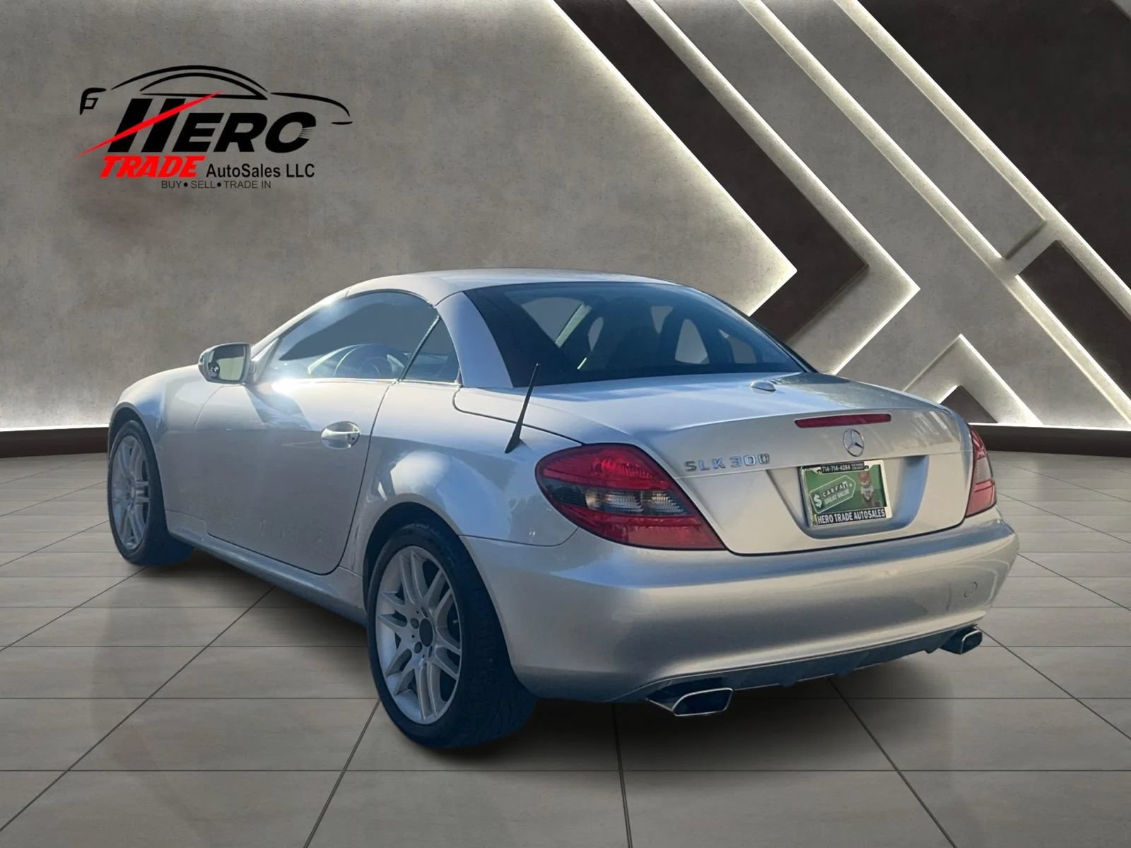 Used 2009 Mercedes-Benz SLK 300 image 12