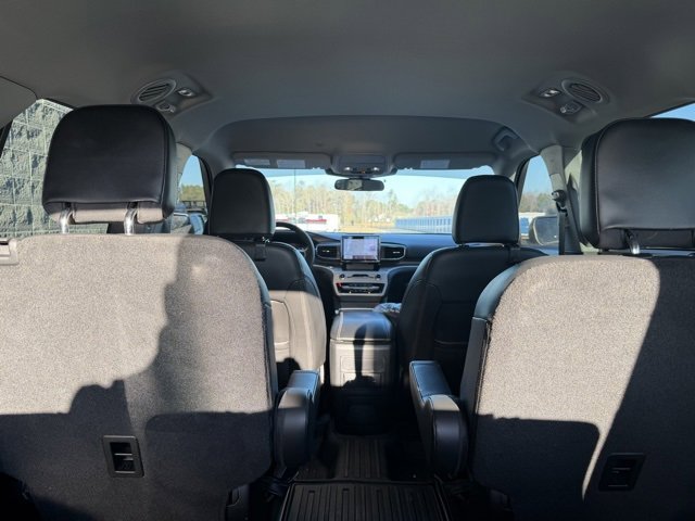 Used 2024 Ford Explorer XLT w/ Equipment Group 202A image 6