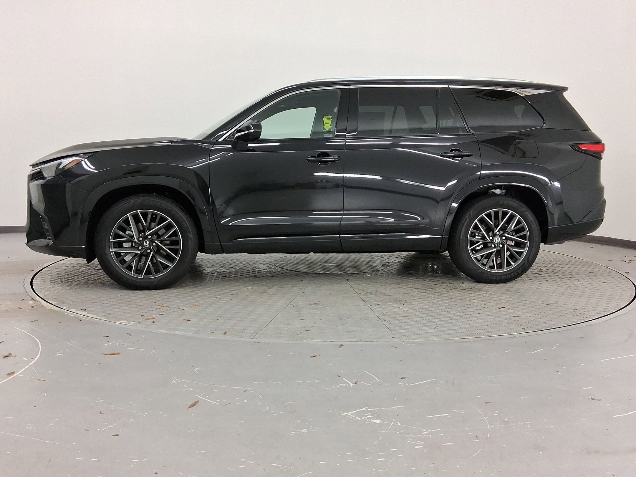 New 2026 Lexus TX 350 AWD image 2