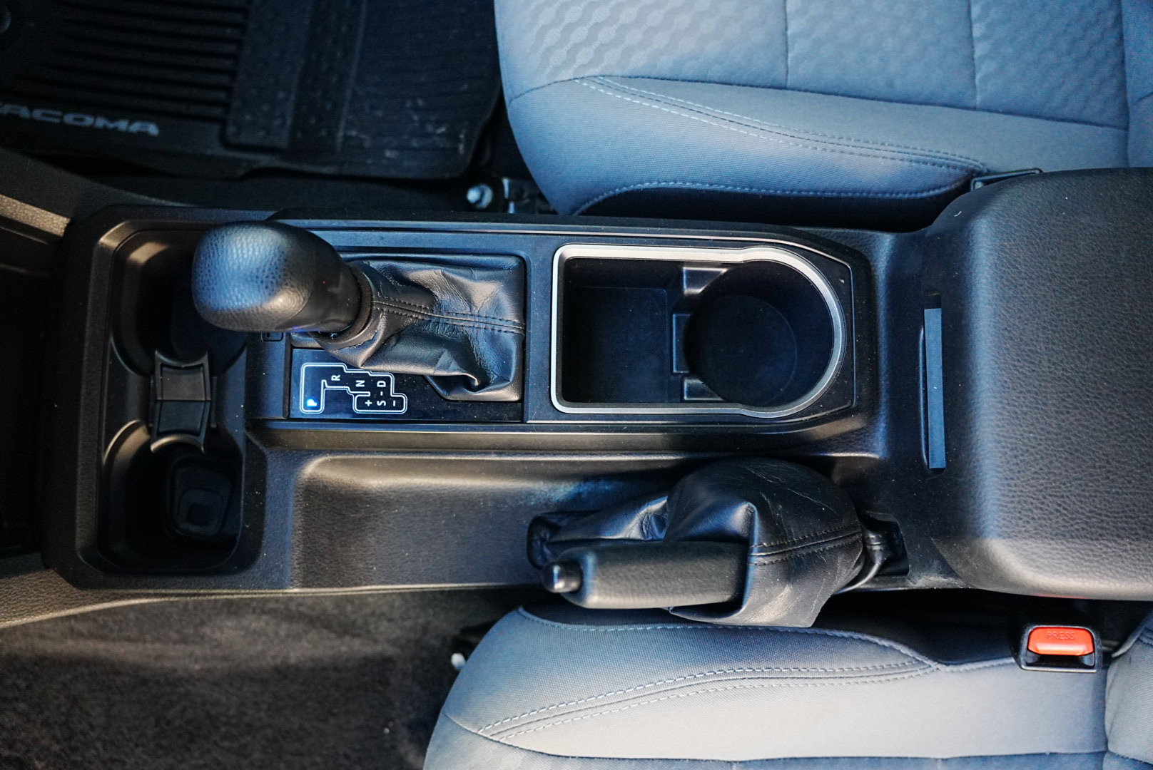 Used 2022 Toyota Tacoma SR image 12