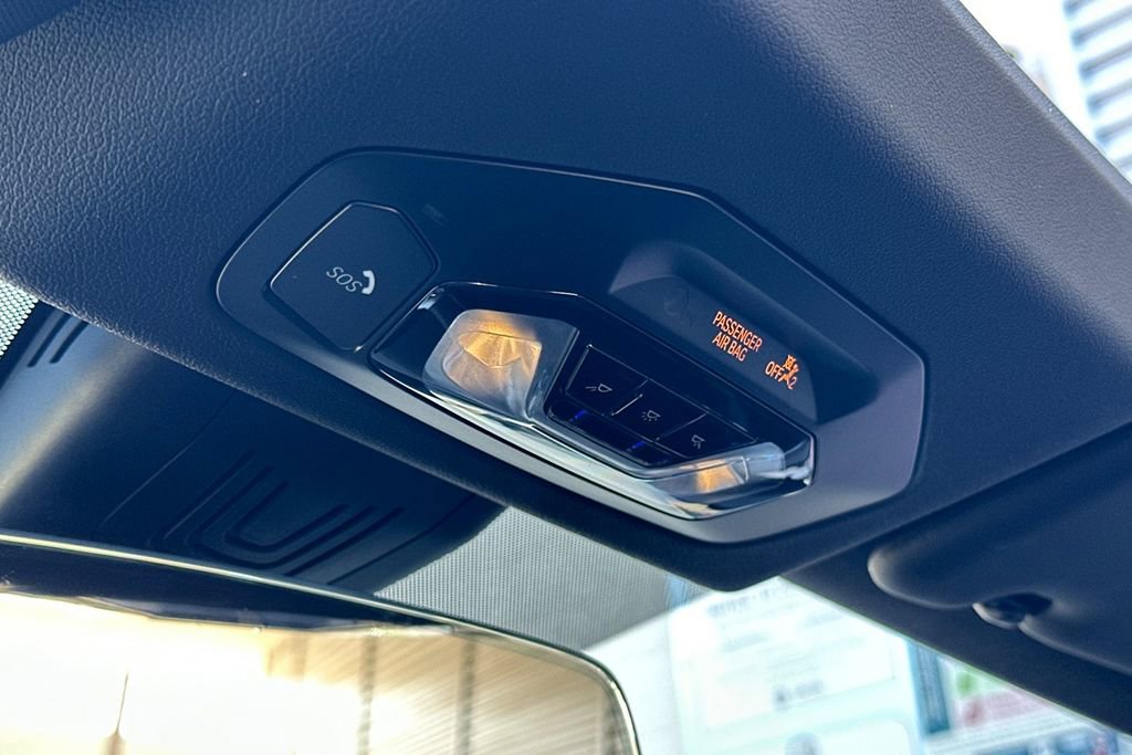 Used 2023 BMW M4 xDrive Competition w/ M Carbon Exterior Package AWD/4WD image 21