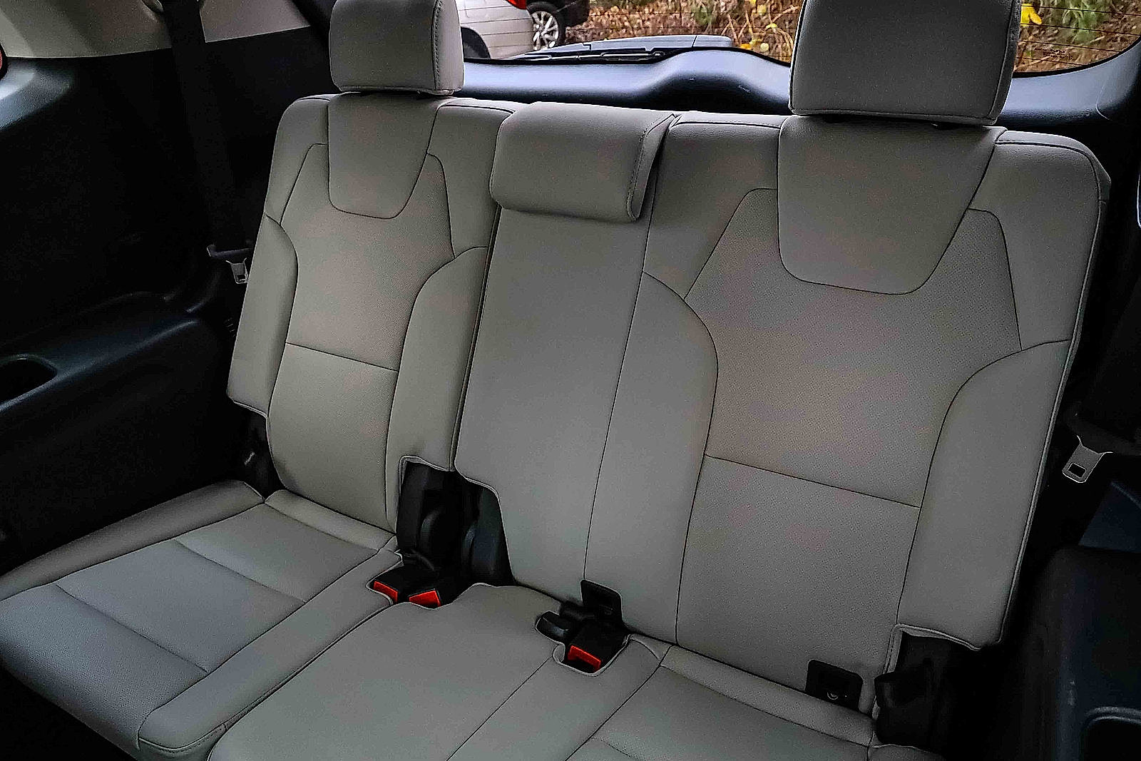 Used 2023 Kia Telluride EX w/ EX Captain's Chair Package image 23