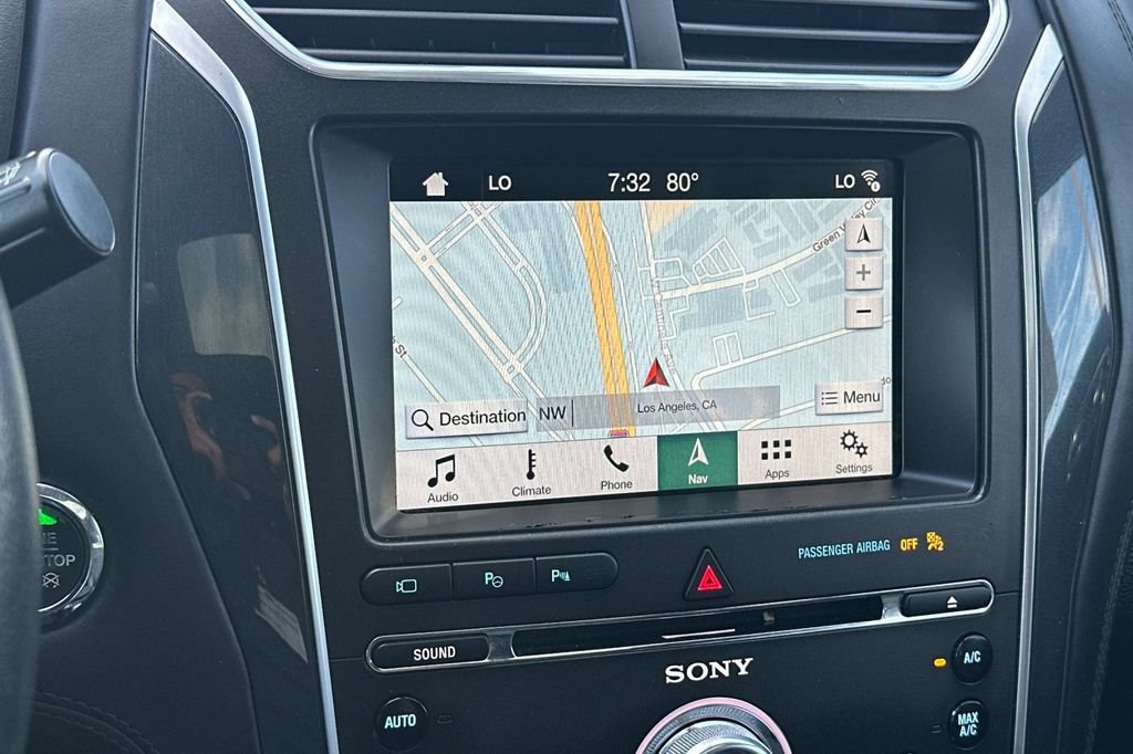 Used 2018 Ford Explorer Platinum AWD/4WD image 21