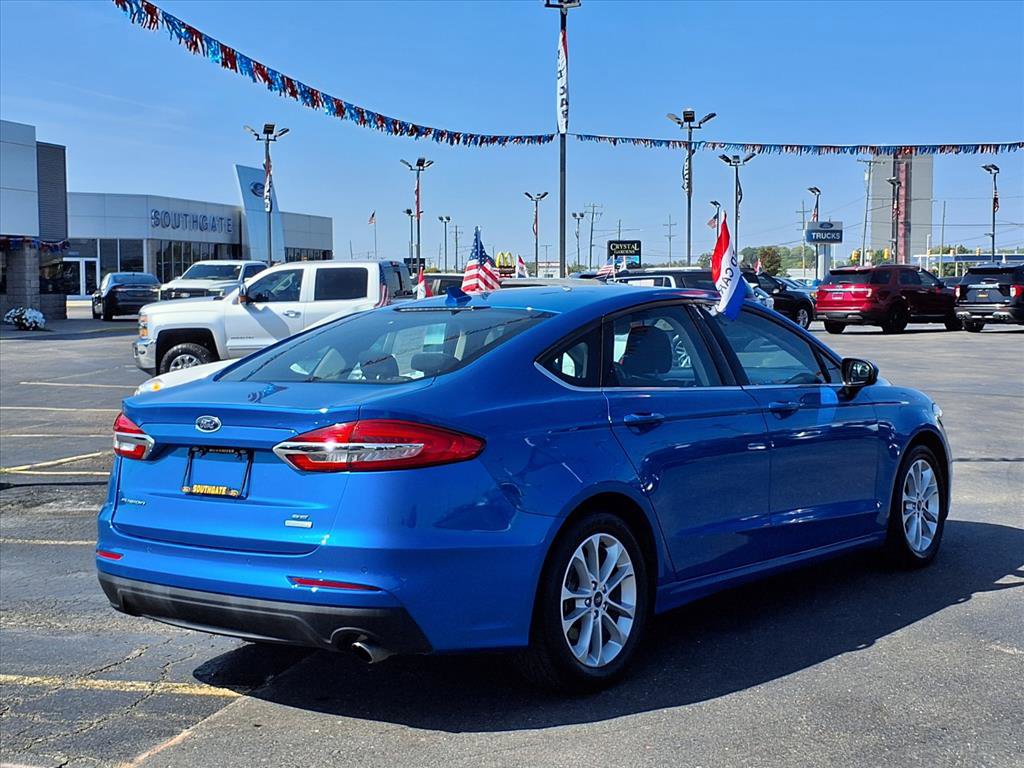 Used 2020 Ford Fusion SE image 27