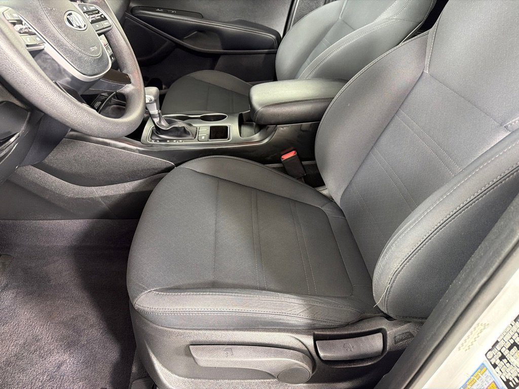 Used 2020 Kia Sorento L FWD image 11