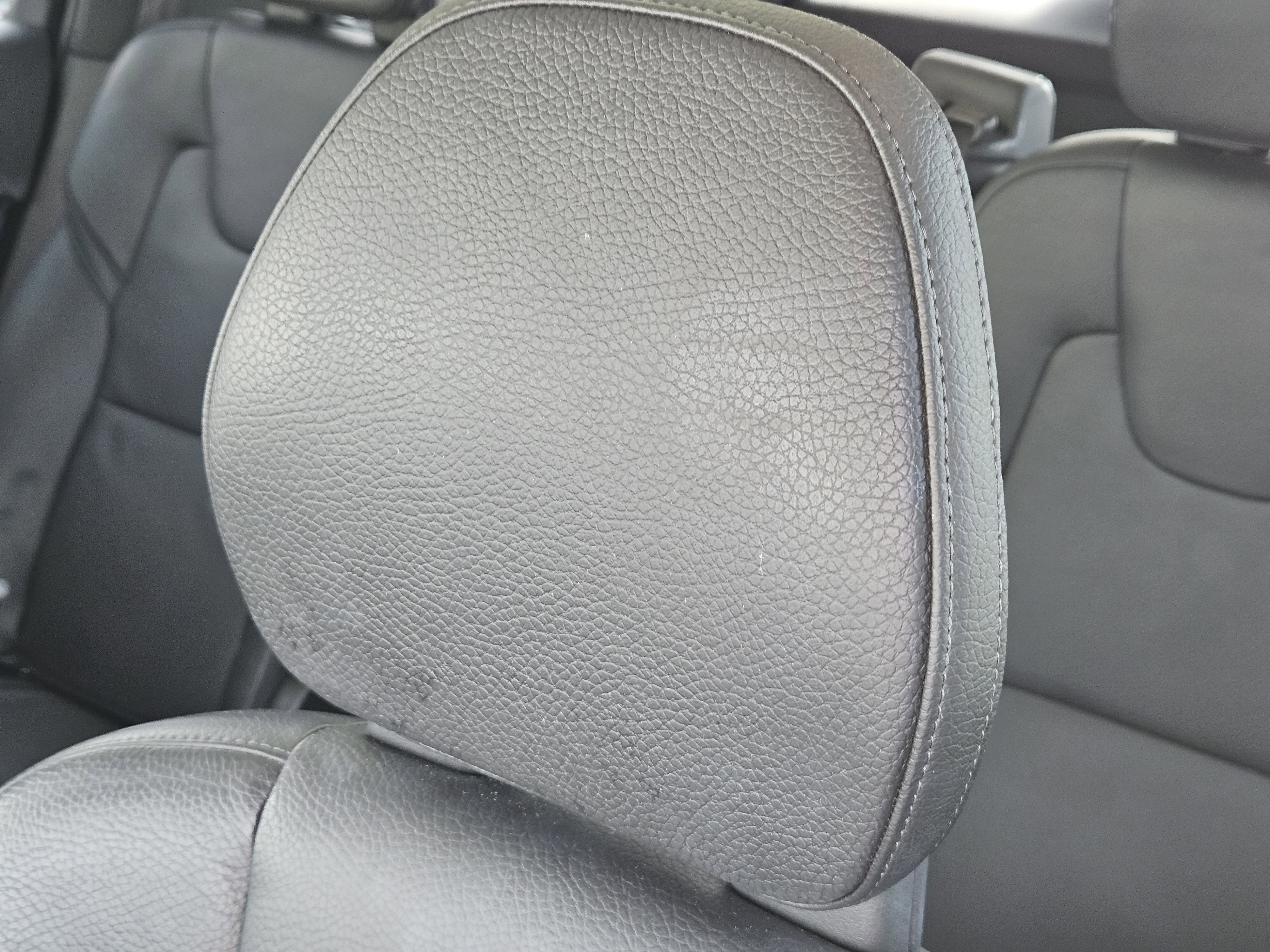 Used 2018 Volvo XC90 T6 Momentum w/ Convenience Package image 24