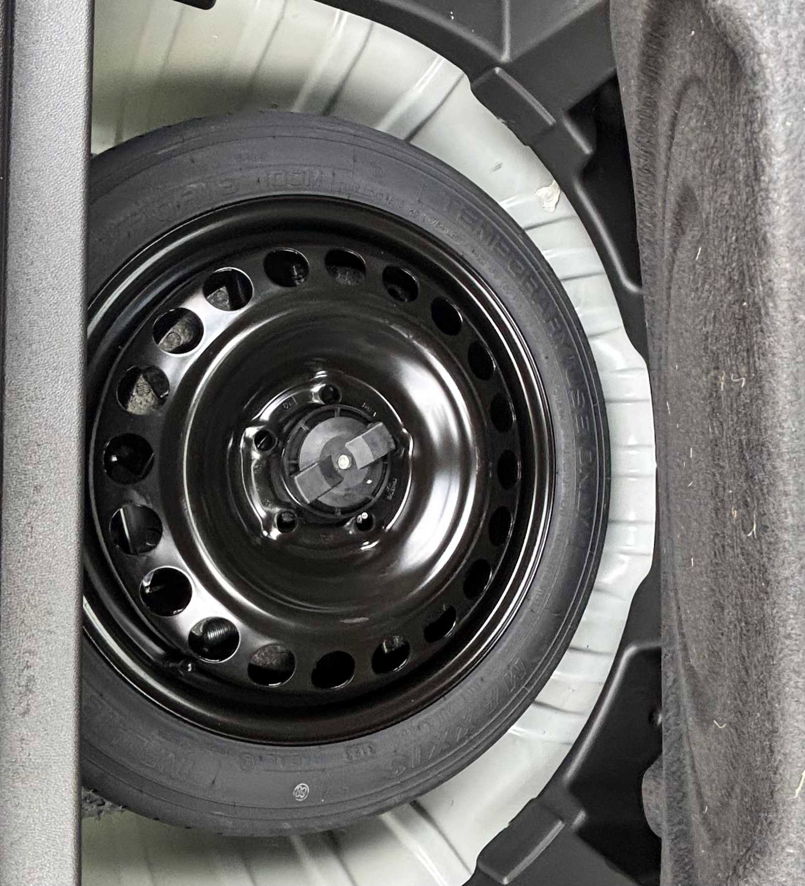 Used 2024 Chevrolet Equinox Premier image 11