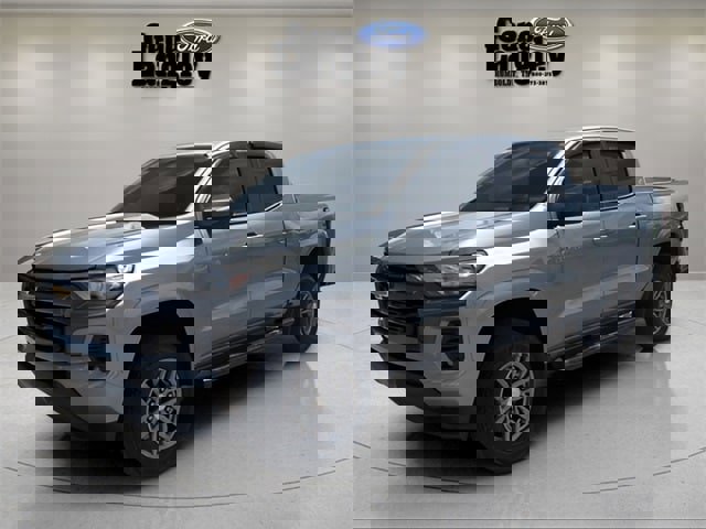 Used 2024 Chevrolet Colorado LT w/ LT Convenience Package II image 3