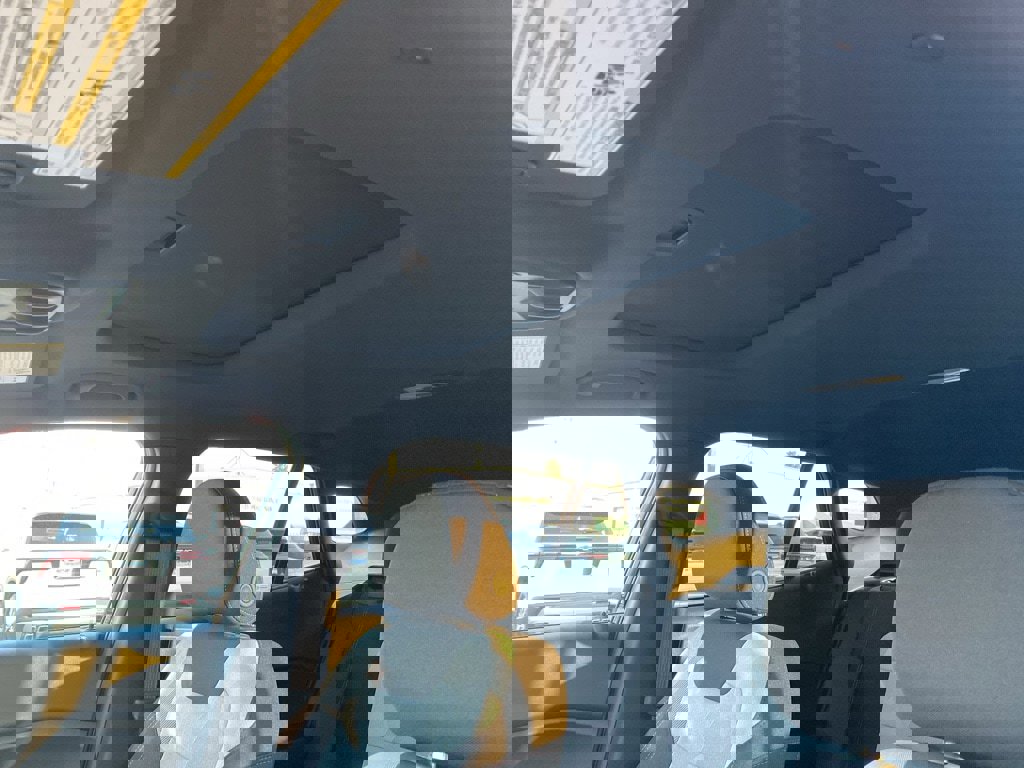 New 2026 Chevrolet Trax RS w/ Sunroof Package image 26