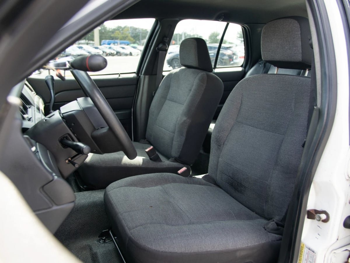 Used 2005 Ford Crown Victoria Police Interceptor RWD image 10