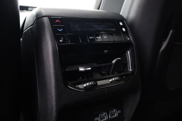 Used 2022 Jeep Grand Cherokee L Limited image 25