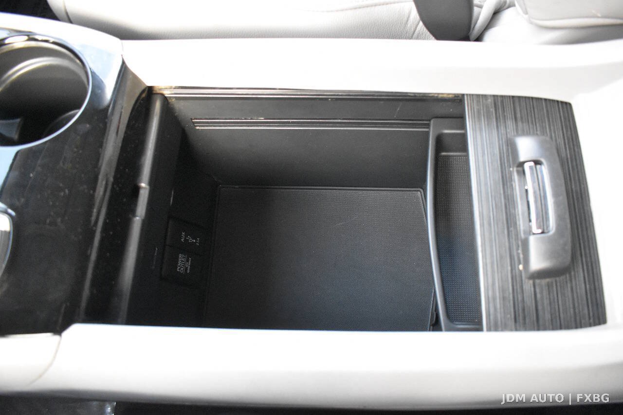 Used 2016 Honda Pilot Touring image 37