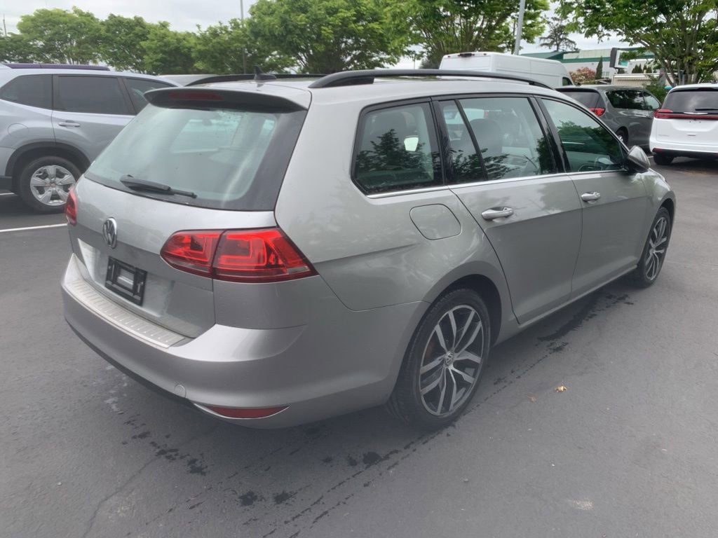 Used 2016 Volkswagen Golf Limited Edition FWD image 4