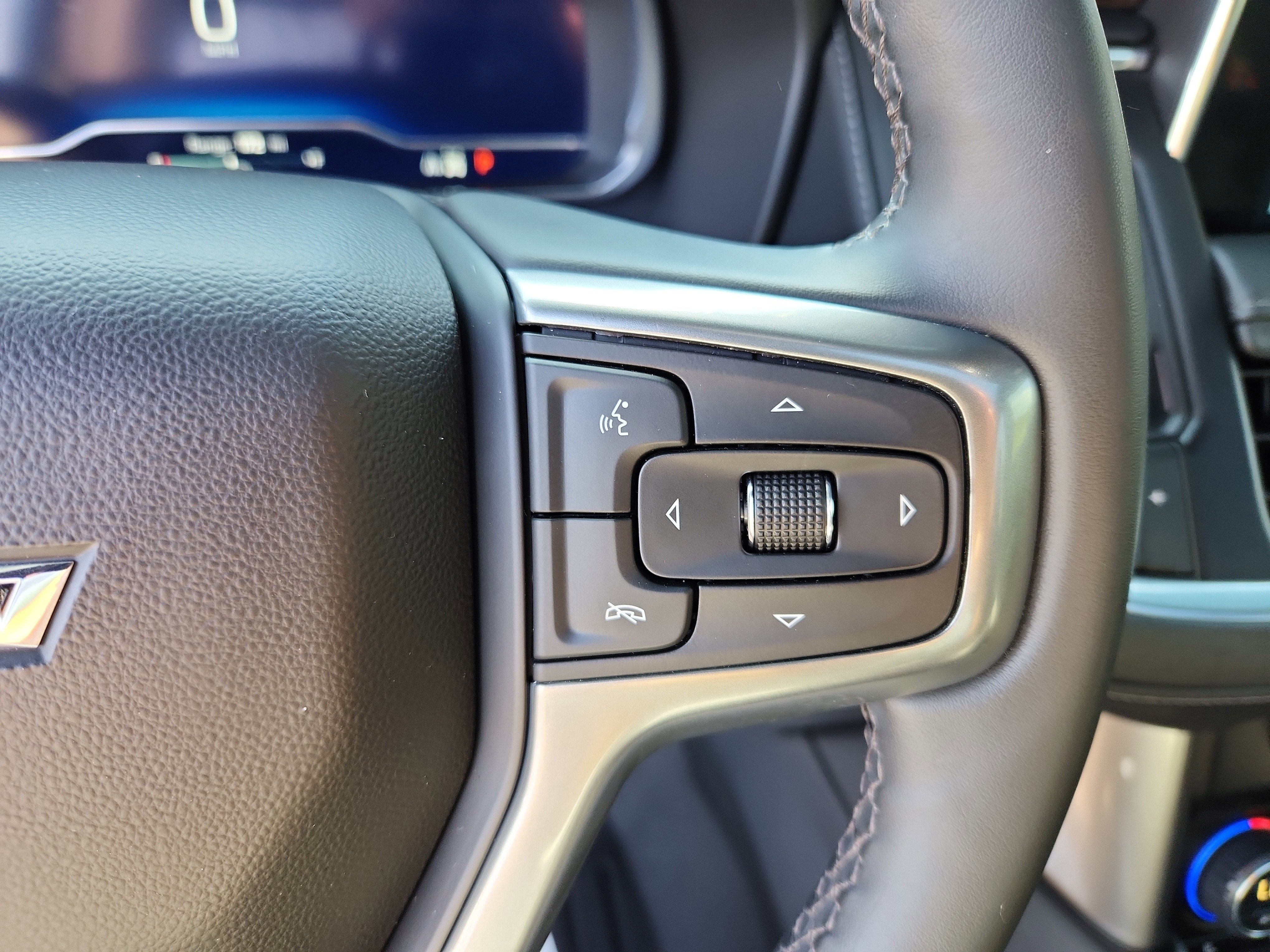 Used 2023 Chevrolet Suburban Z71 w/ Z71 Off-Road Package image 30