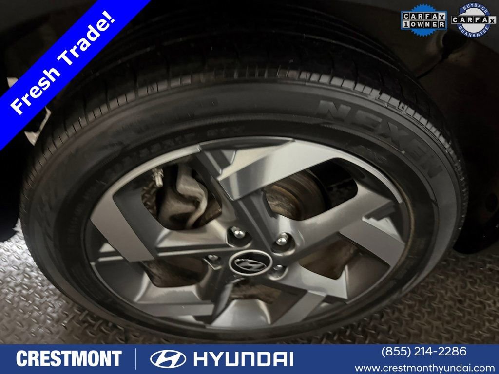 Certified 2023 Hyundai Venue SEL FWD image 18