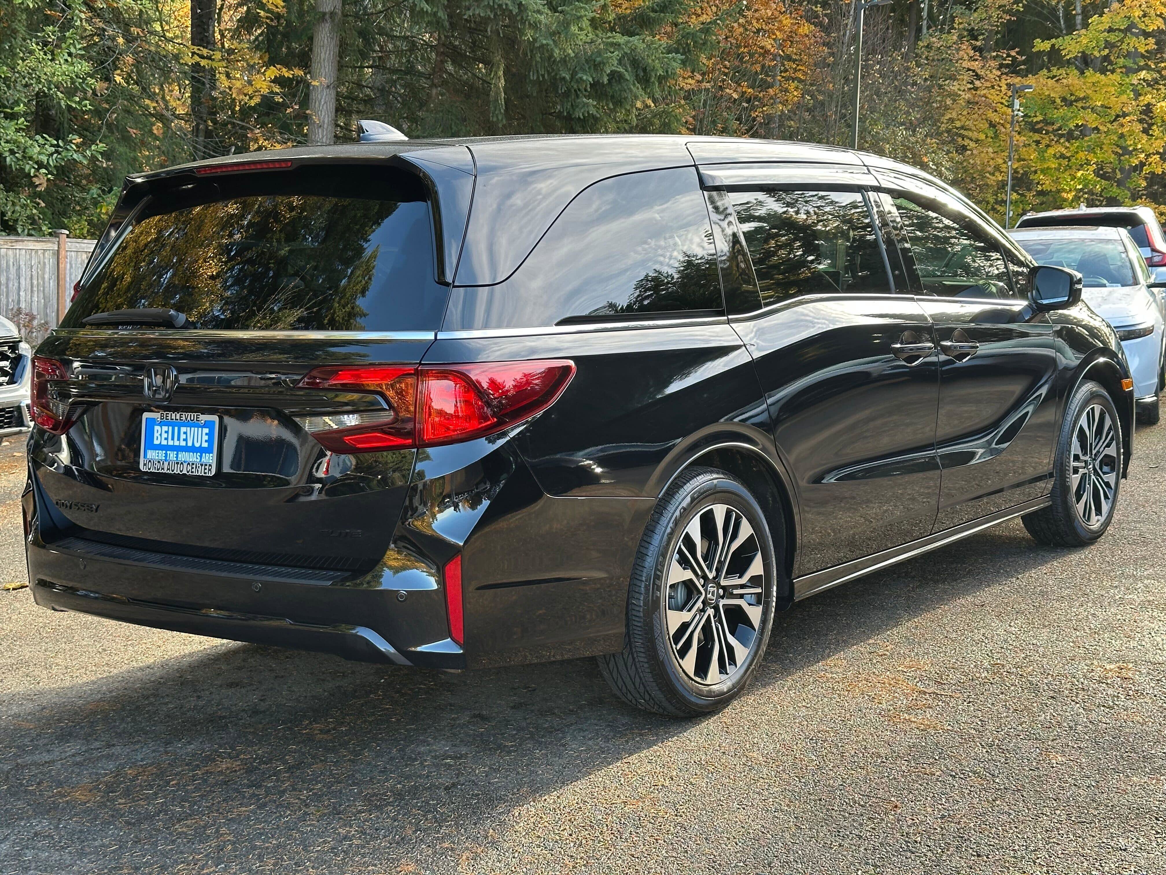 Used 2025 Honda Odyssey Elite image 7