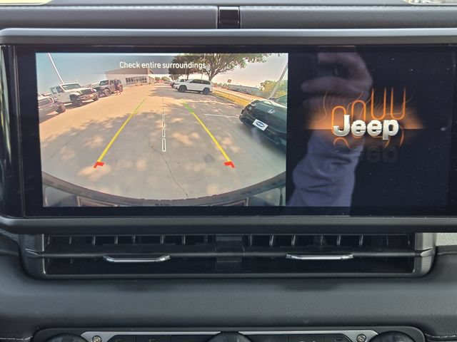 Certified 2025 Jeep Wrangler Unlimited Sahara w/ Safety Group AWD/4WD image 22