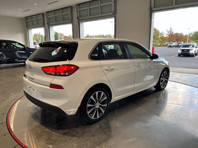 Used 2018 Hyundai Elantra GT FWD image 6